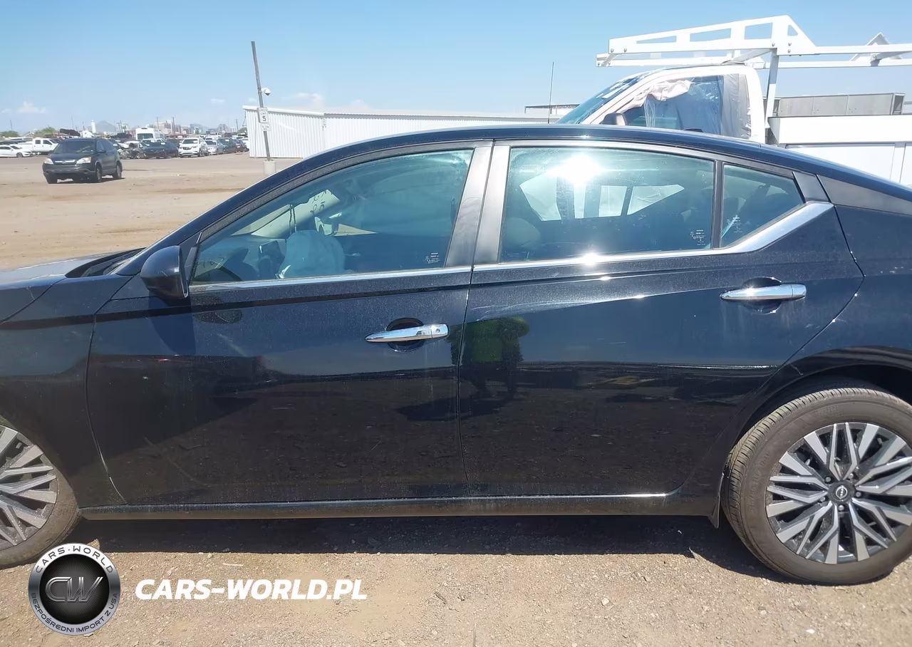 2025 Nissan Altima Sv Fwd VIN:1N4BL4DV9SN323293 - 13