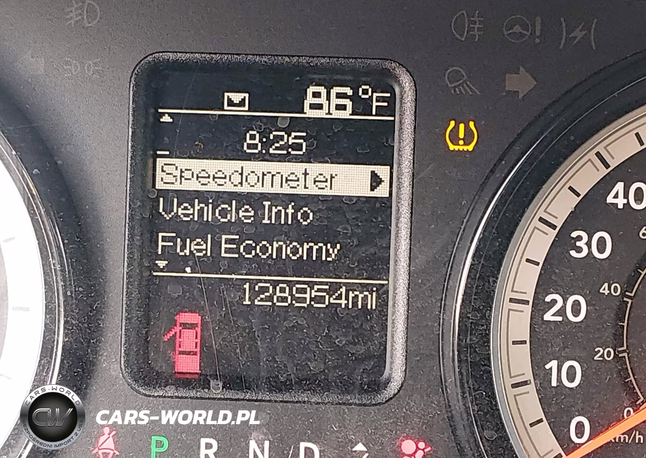 2019 Ram 1500 Classic Tradesman 4X2 6'4 Box VIN:1C6RR6FGXKS581381 - 15