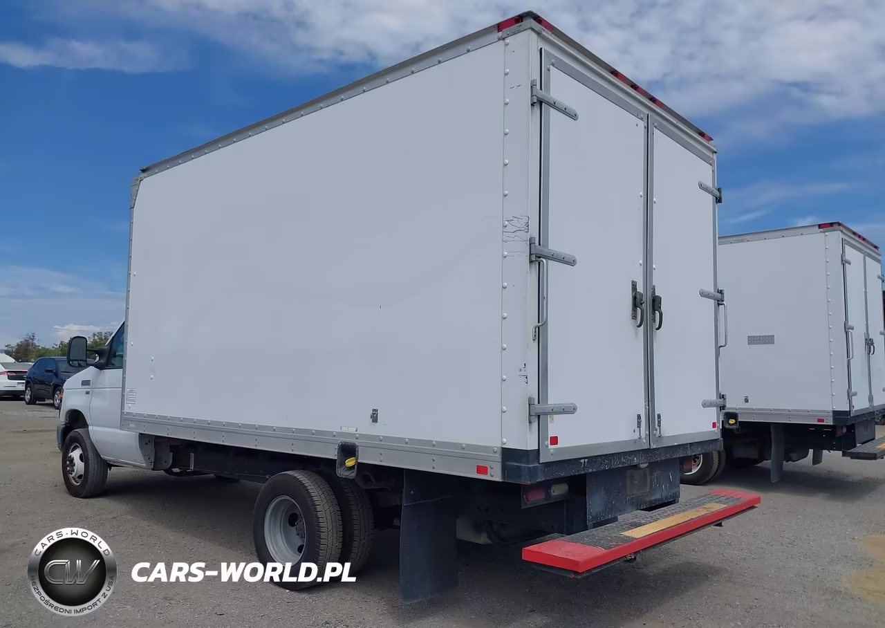 2013 Ford E-450 Cutaway VIN:1FDXE4FL2DDB26461 - 3