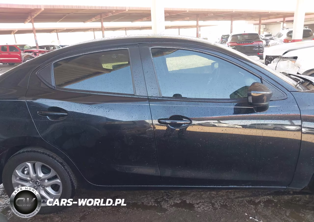 2018 Toyota Yaris Ia VIN:3MYDLBYV1JY333160 - 13