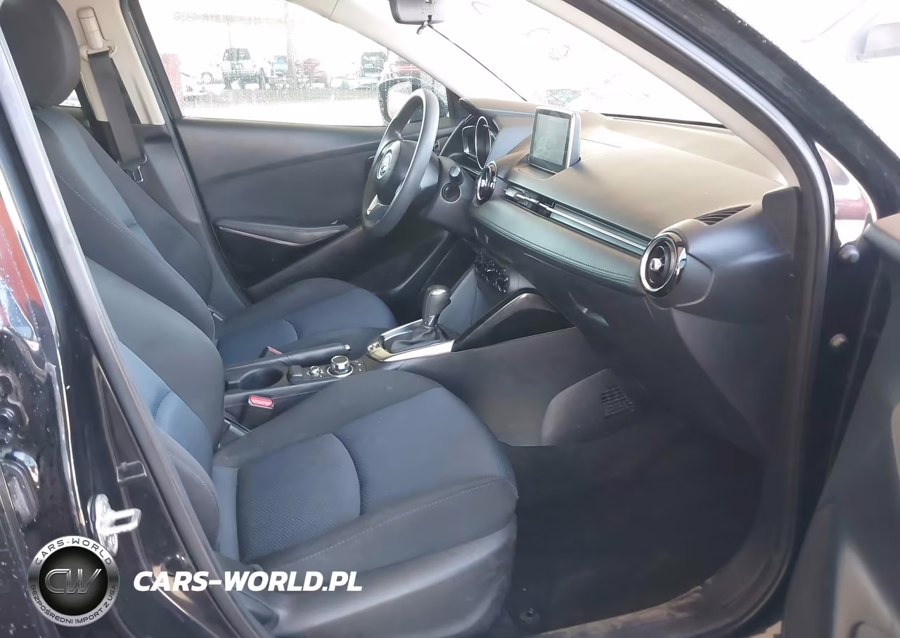 2018 Toyota Yaris Ia VIN:3MYDLBYV1JY333160 - 5