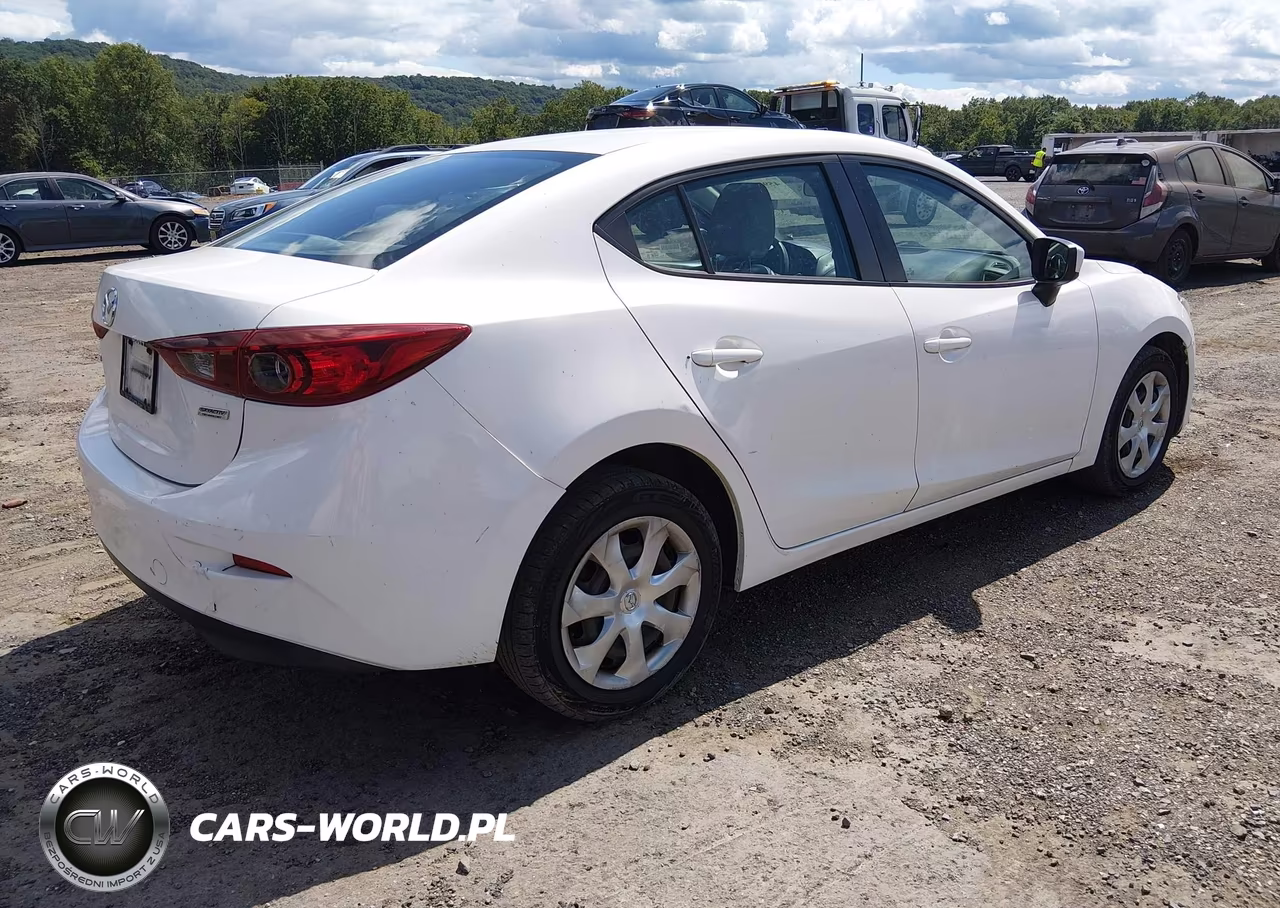 2015 Mazda Mazda3 I Sport VIN:3MZBM1U75FM199205 - 4
