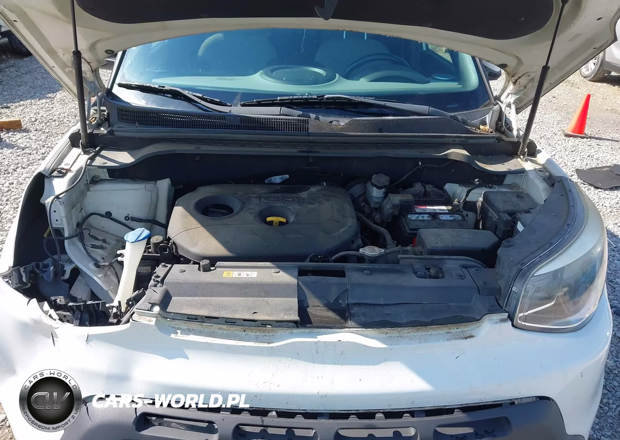 2014 Kia Soul + VIN:KNDJP3A55E7049687 - 10