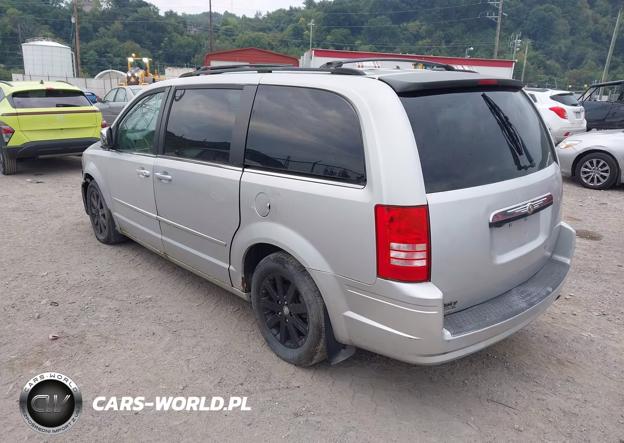 2008 Chrysler Town & Country Touring VIN:2A8HR54P78R129425 - 3