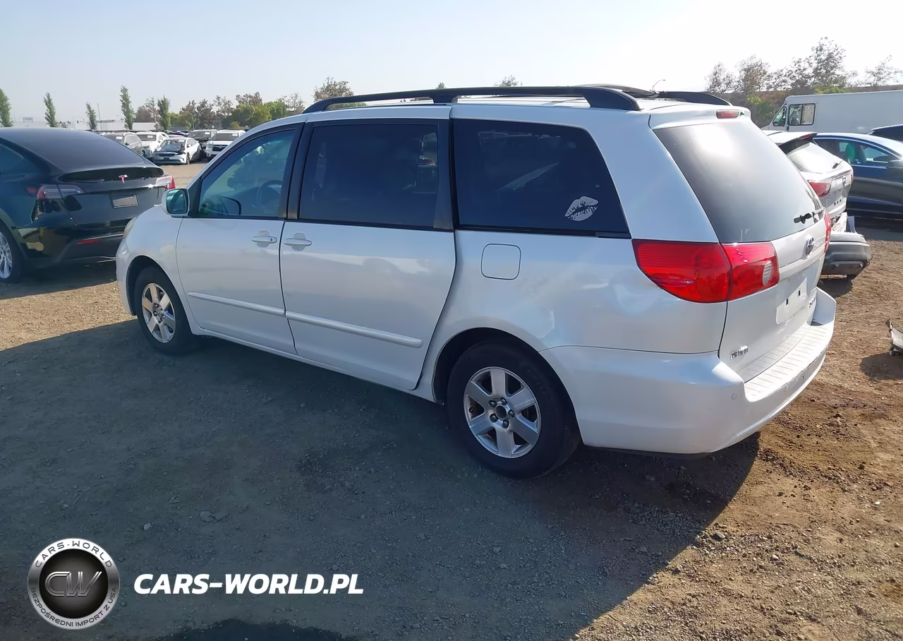 2009 Toyota Sienna Xle VIN:5TDZK22C39S271925 - 3