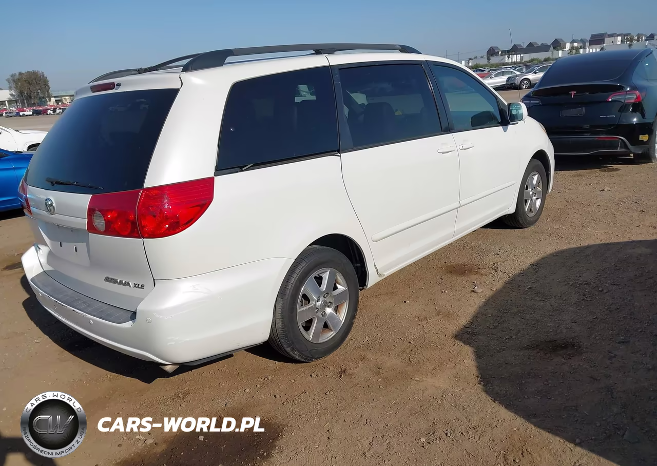 2009 Toyota Sienna Xle VIN:5TDZK22C39S271925 - 4