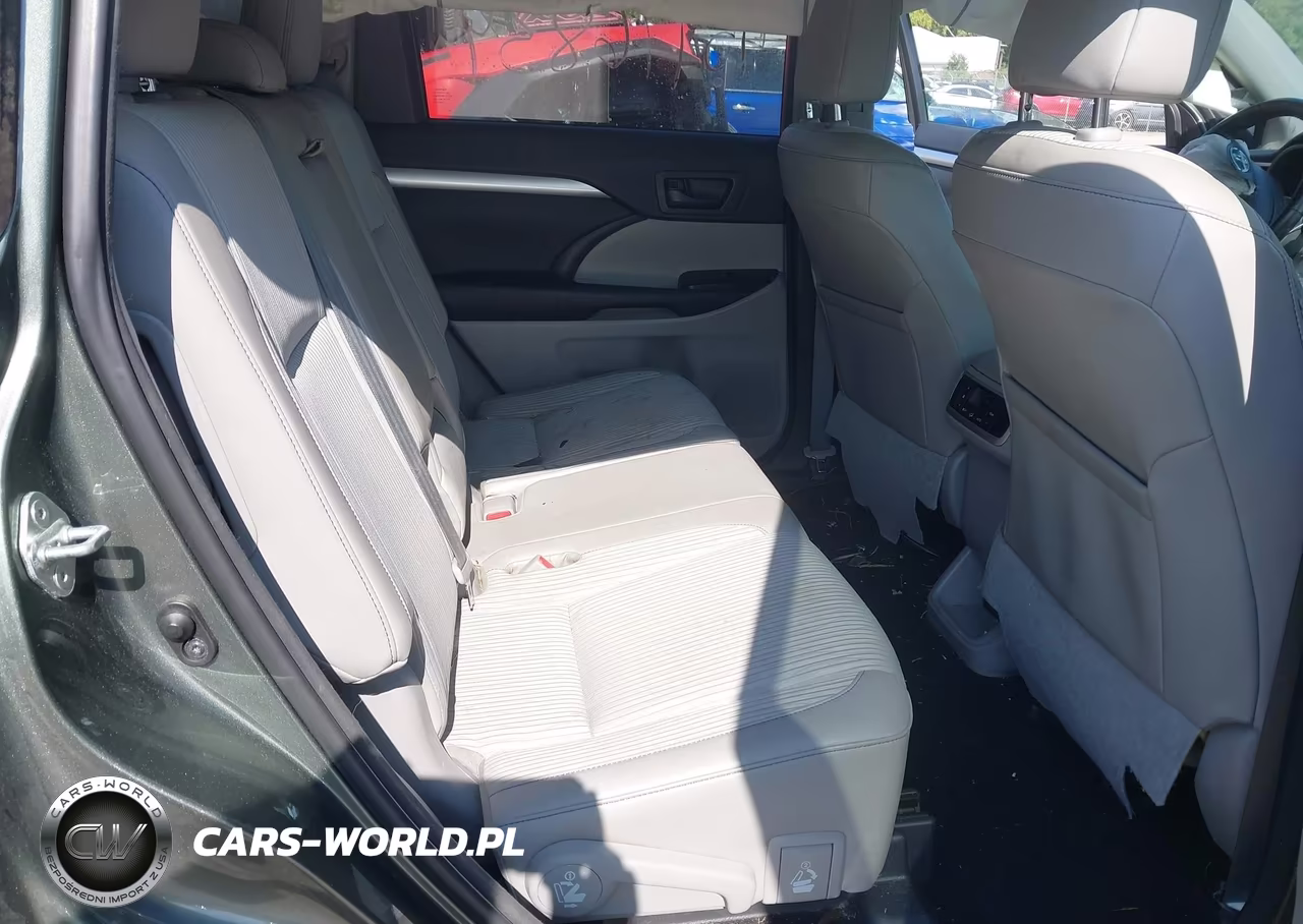 2015 Toyota Highlander Le Plus V6 VIN:5TDBKRFH3FS099410 - 8