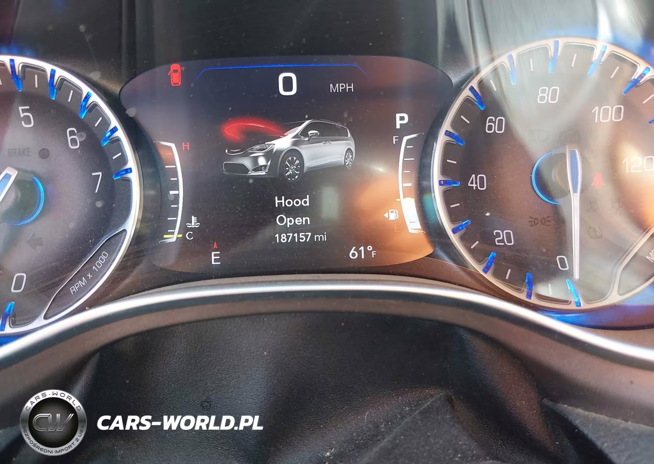 2017 Chrysler Pacifica Touring-L Plus VIN:2C4RC1EG5HR550967 - 15