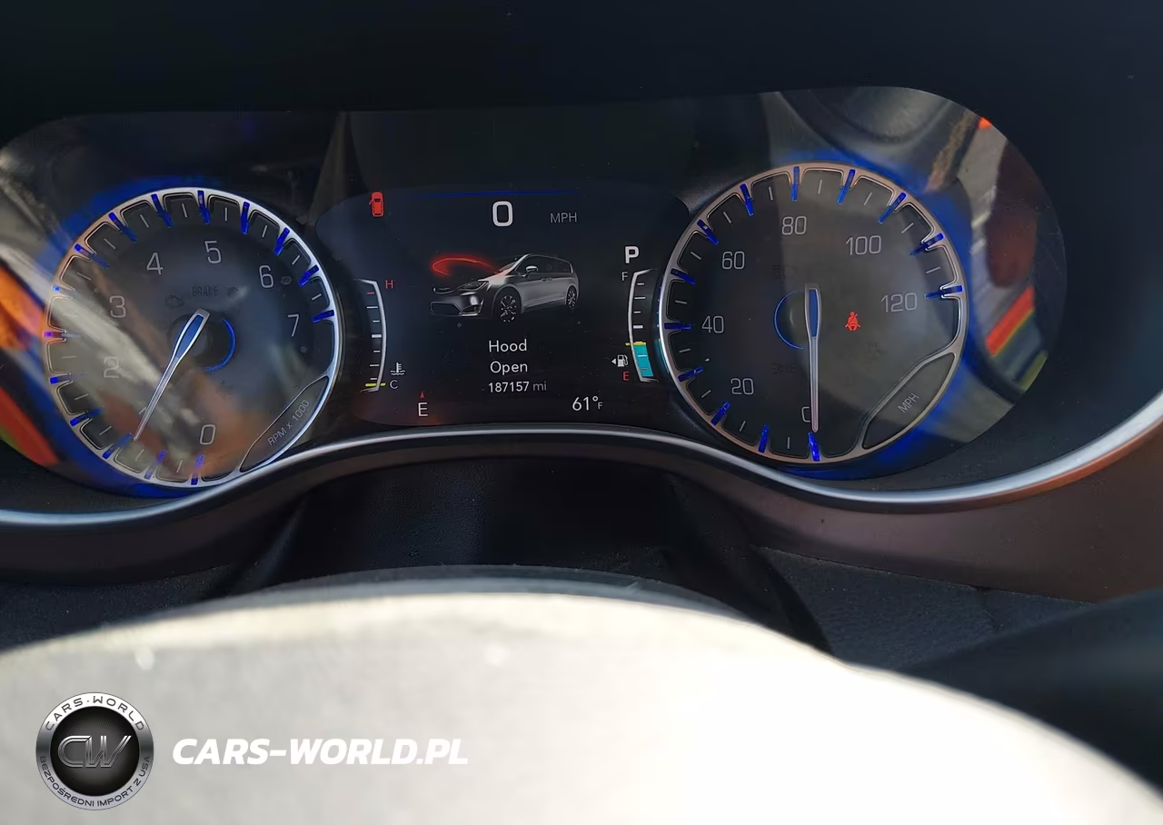 2017 Chrysler Pacifica Touring-L Plus VIN:2C4RC1EG5HR550967 - 7