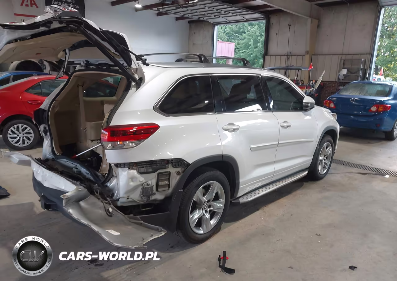 2018 Toyota Highlander Limited VIN:5TDDZRFH4JS807211 - 4