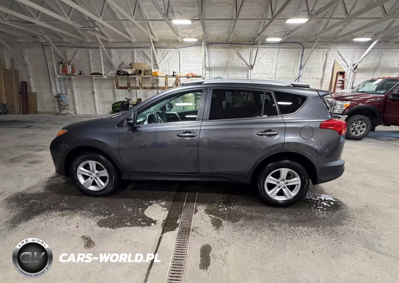 2014 Toyota Rav4 Xle VIN:2T3RFREV8EW187151 - 13
