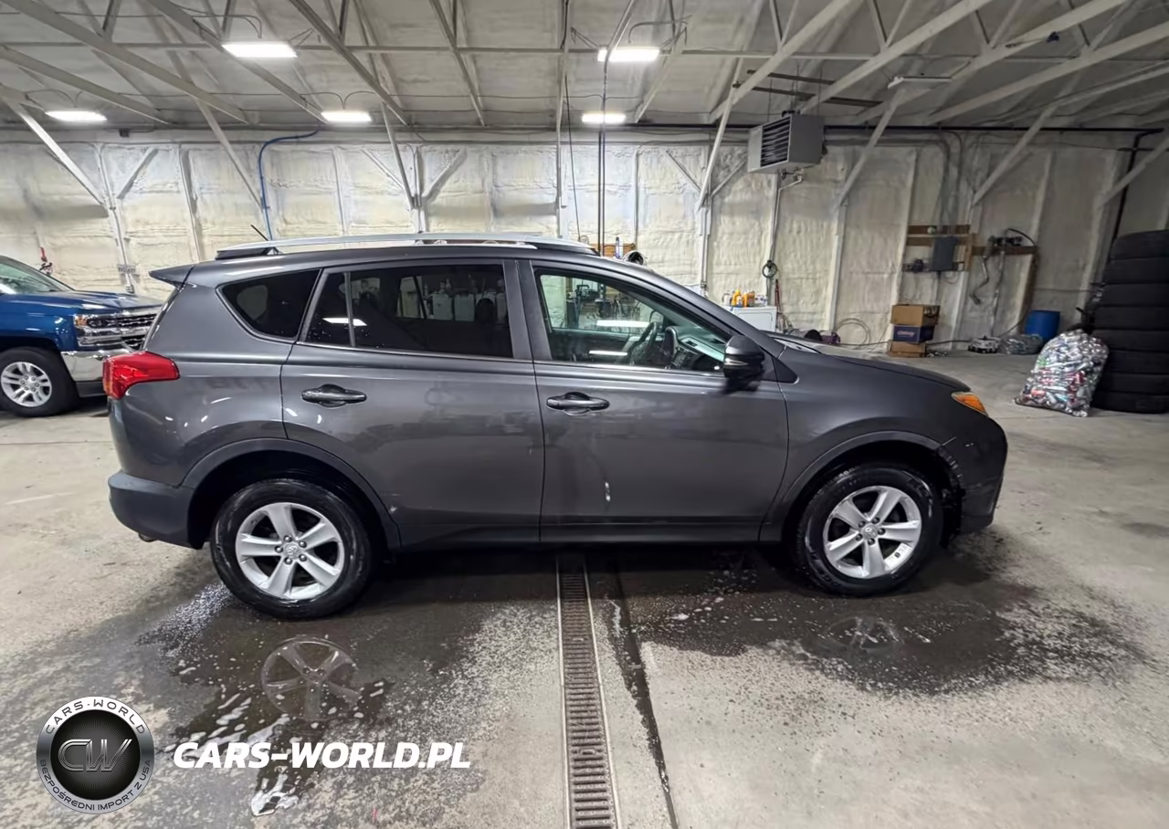 2014 Toyota Rav4 Xle VIN:2T3RFREV8EW187151 - 14