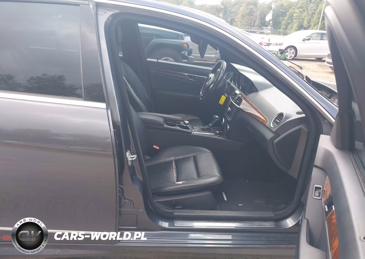 2013 Mercedes-Benz C 300 Sport 4Matic VIN:WDDGF8AB2DR248737 - 5