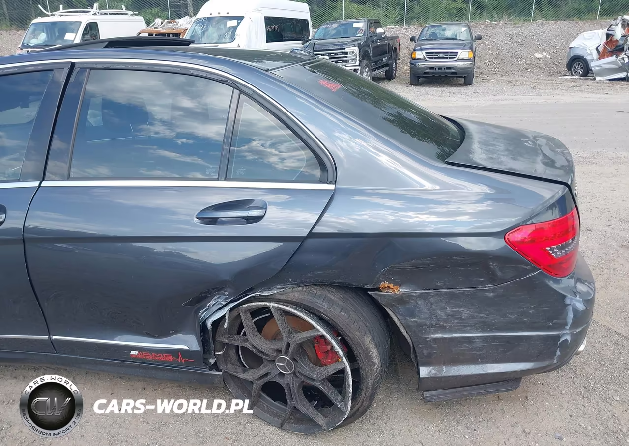 2013 Mercedes-Benz C 300 Sport 4Matic VIN:WDDGF8AB2DR248737 - 6