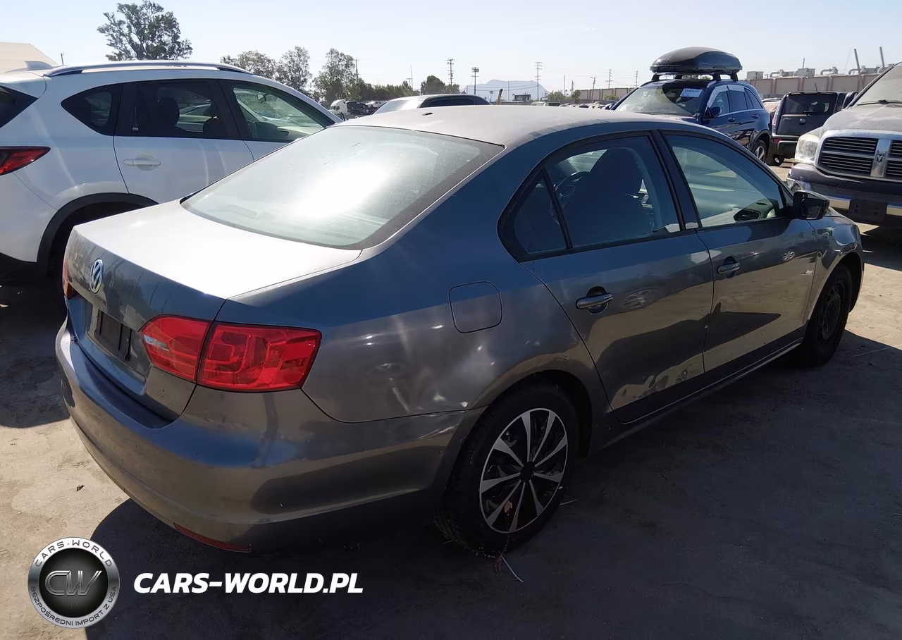 2011 Volkswagen Jetta 2.0L S VIN:3VW2K7AJ7BM011500 - 4