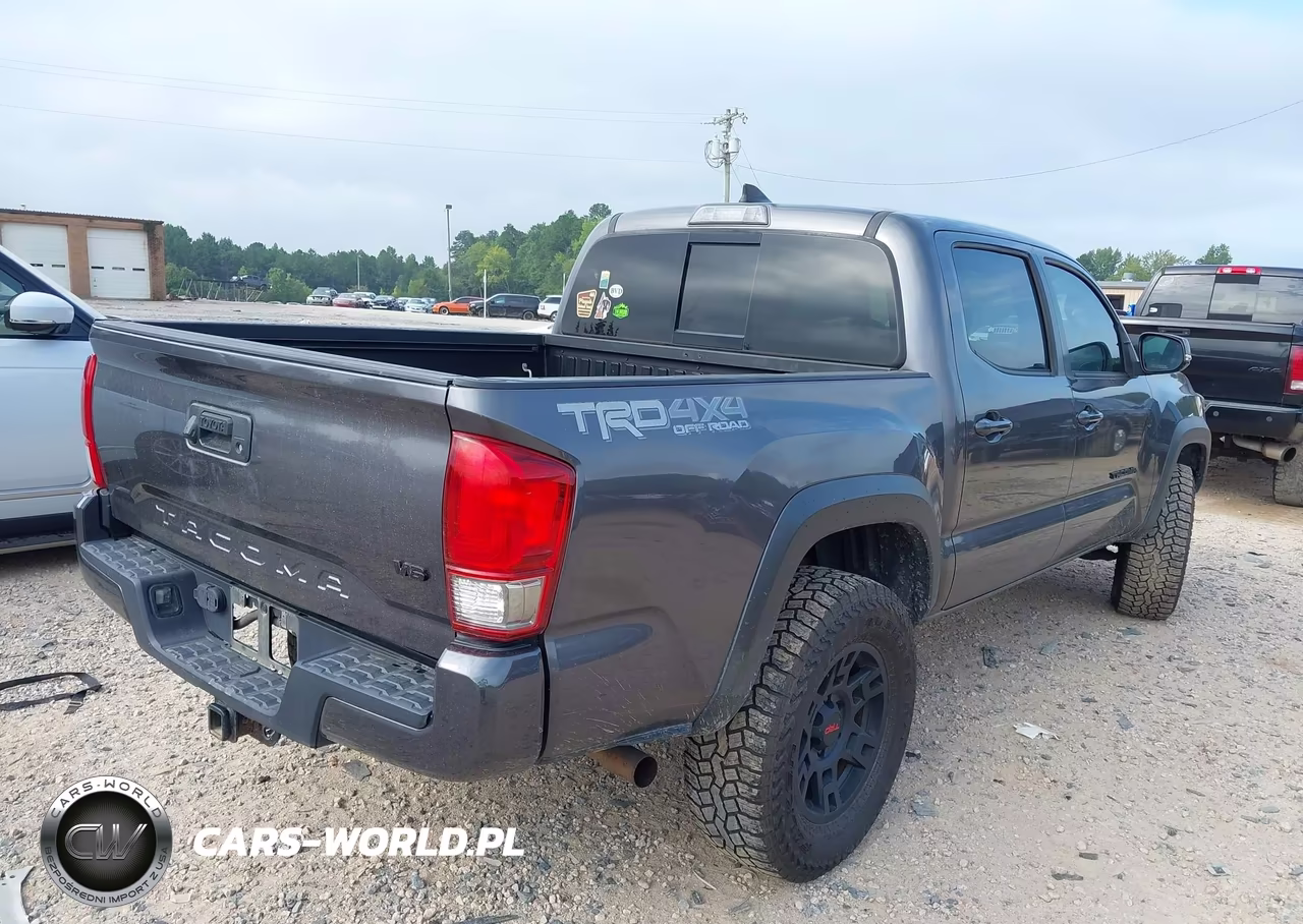 2017 Toyota Tacoma Trd Off Road VIN:5TFCZ5AN2HX091849 - 4