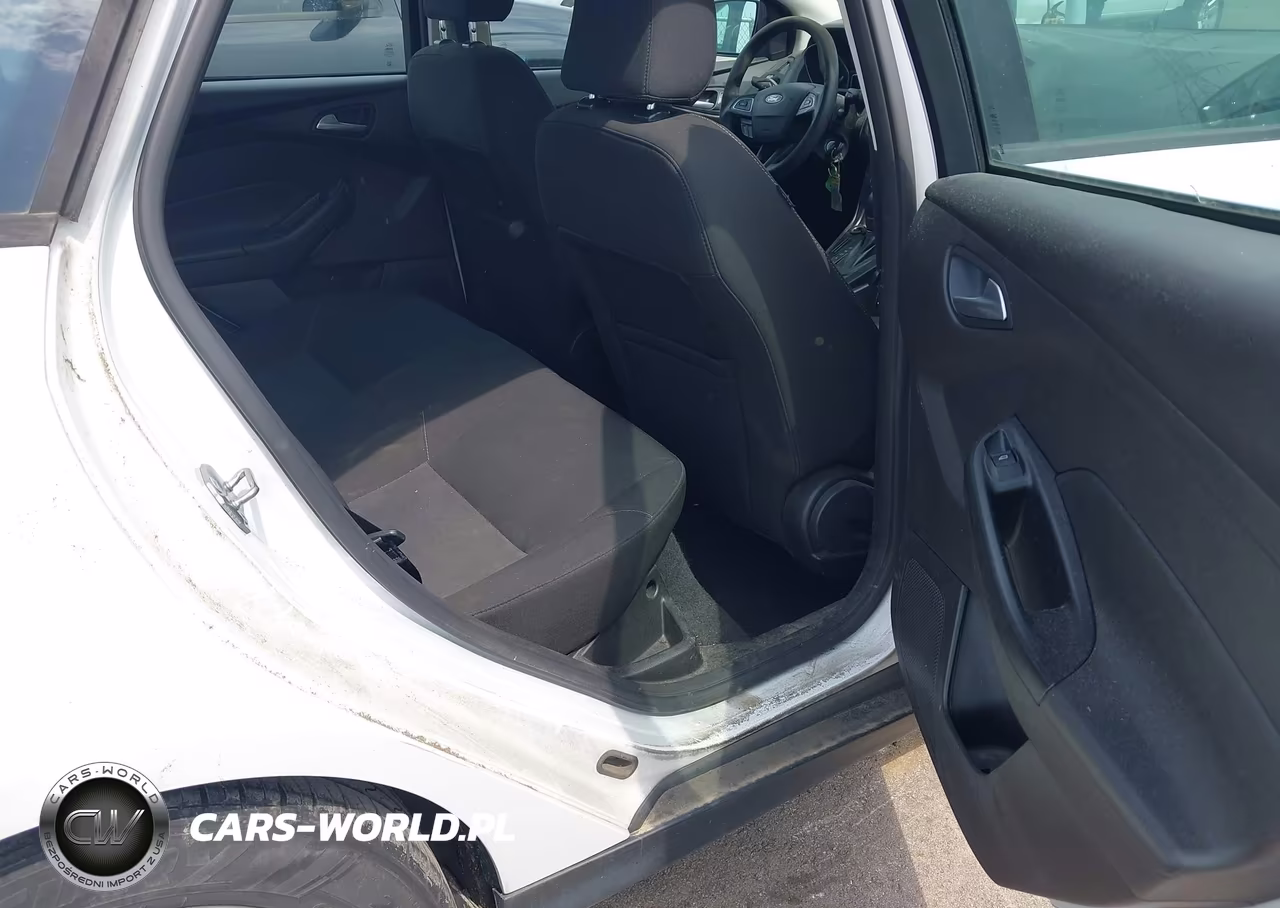 2017 Ford Focus Se VIN:1FADP3F29HL247878 - 8