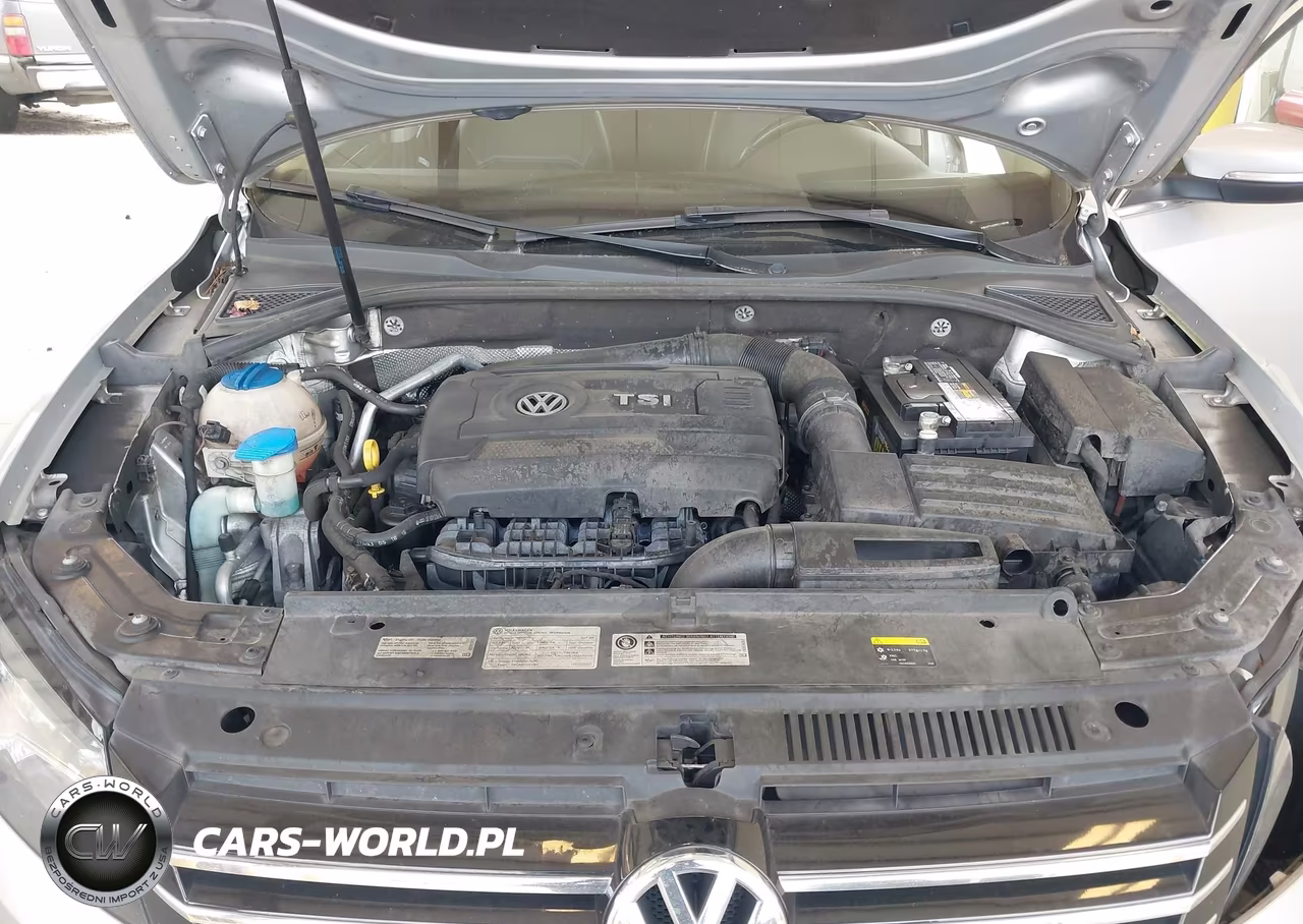 2015 Volkswagen Passat 1.8T Limited Edition VIN:1VWAT7A37FC119746 - 10