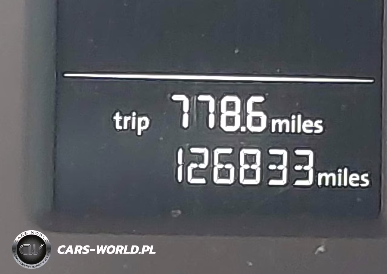 2015 Volkswagen Passat 1.8T Limited Edition VIN:1VWAT7A37FC119746 - 15