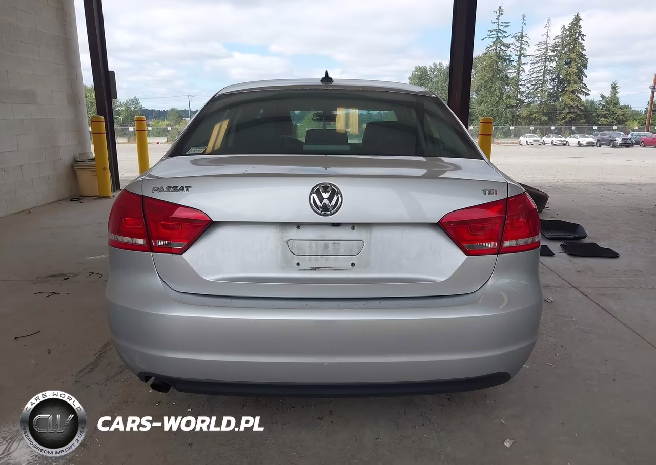 2015 Volkswagen Passat 1.8T Limited Edition VIN:1VWAT7A37FC119746 - 16