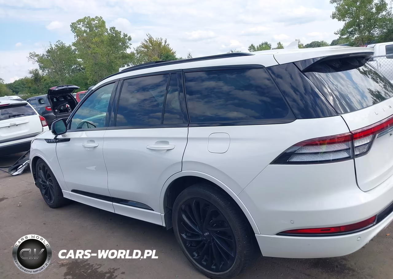 2023 Lincoln Aviator Reserve VIN:5LM5J7XC6PGL12068 - 13