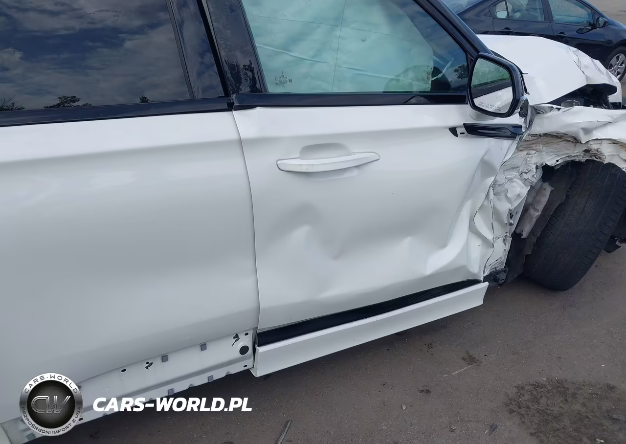 2023 Lincoln Aviator Reserve VIN:5LM5J7XC6PGL12068 - 17