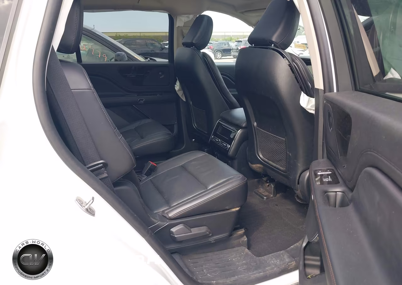 2023 Lincoln Aviator Reserve VIN:5LM5J7XC6PGL12068 - 8