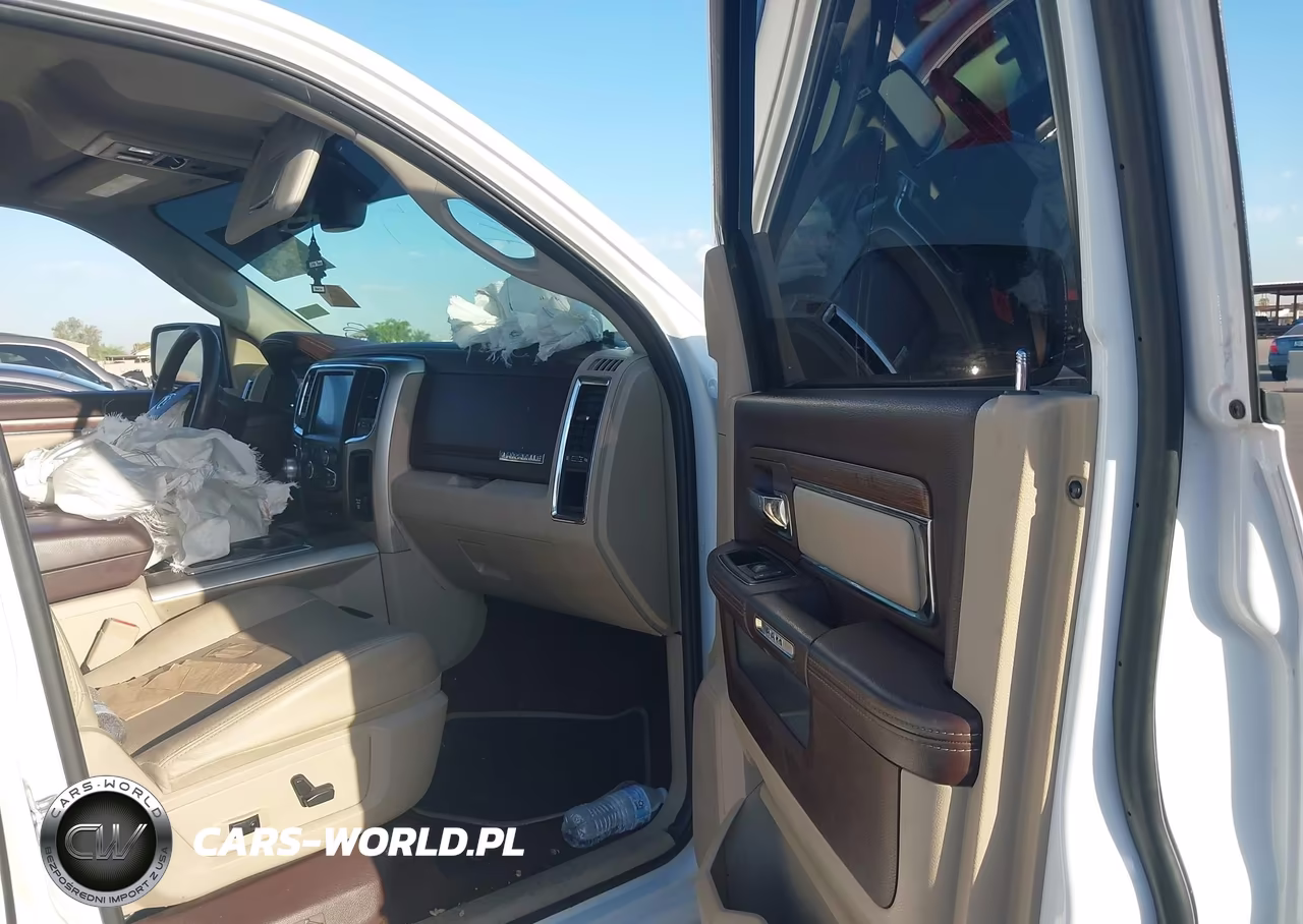 2014 Ram 1500 Laramie VIN:1C6RR6NT3ES326655 - 5