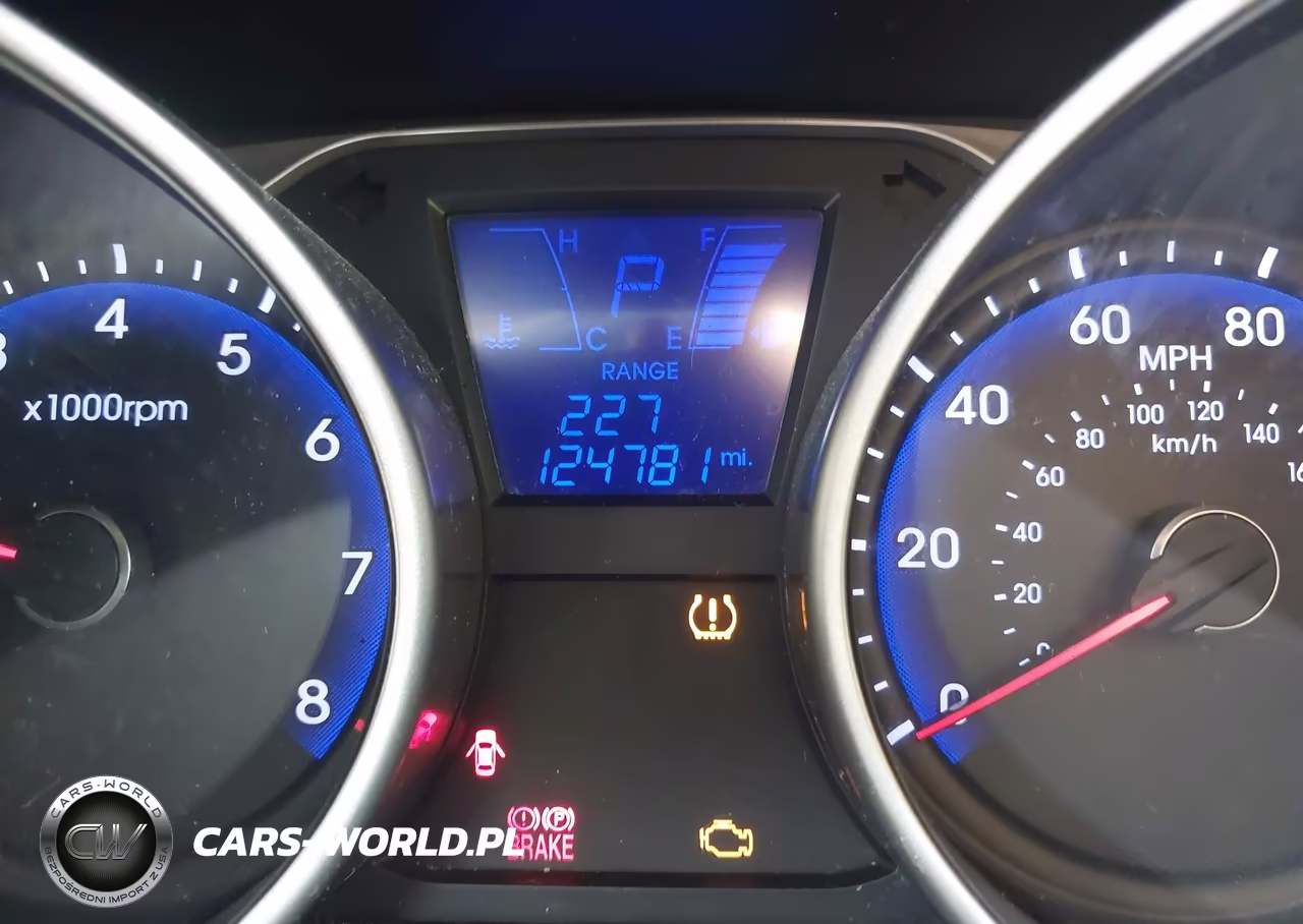 2011 Hyundai Tucson Gls VIN:KM8JU3AC7BU291509 - 15