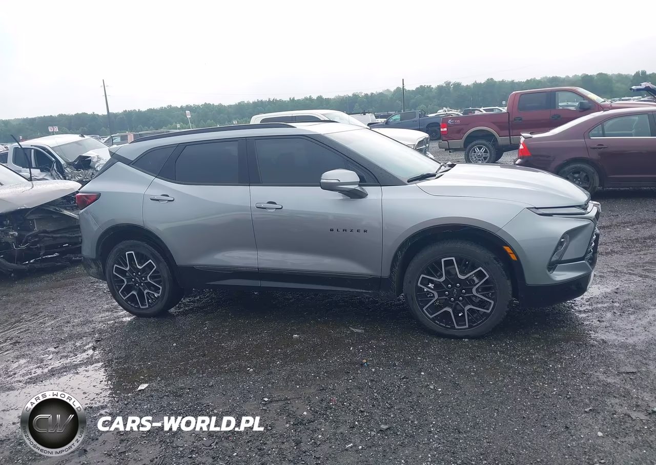2025 Chevrolet Blazer Awd Rs VIN:3GNKBKRS3SS135351 - 13