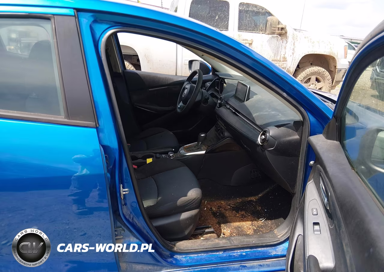 2018 Toyota Yaris Ia VIN:3MYDLBYV6JY305192 - 5