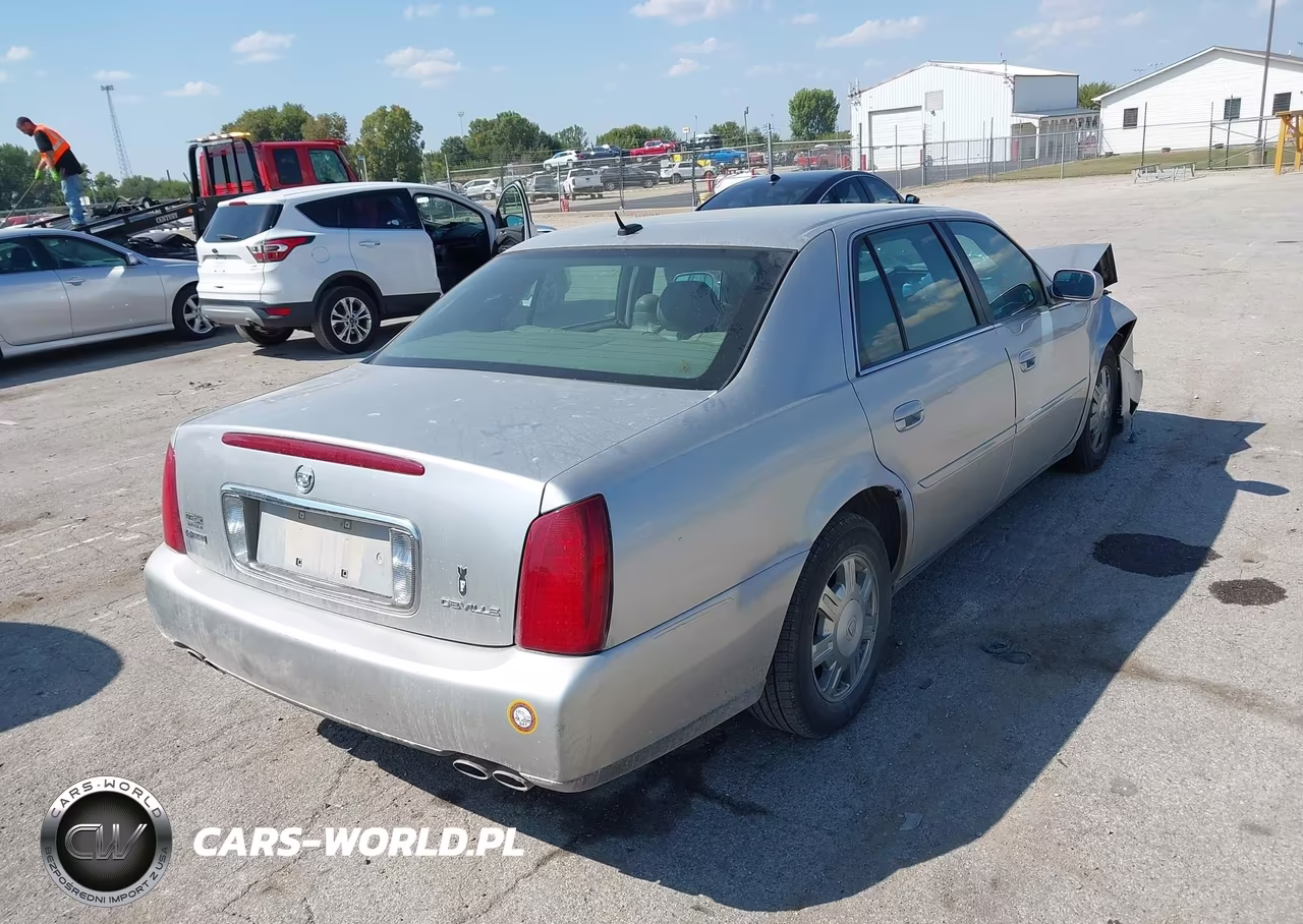 2005 Cadillac Deville Livery VIN:1G6KD54YX5U258345 - 4