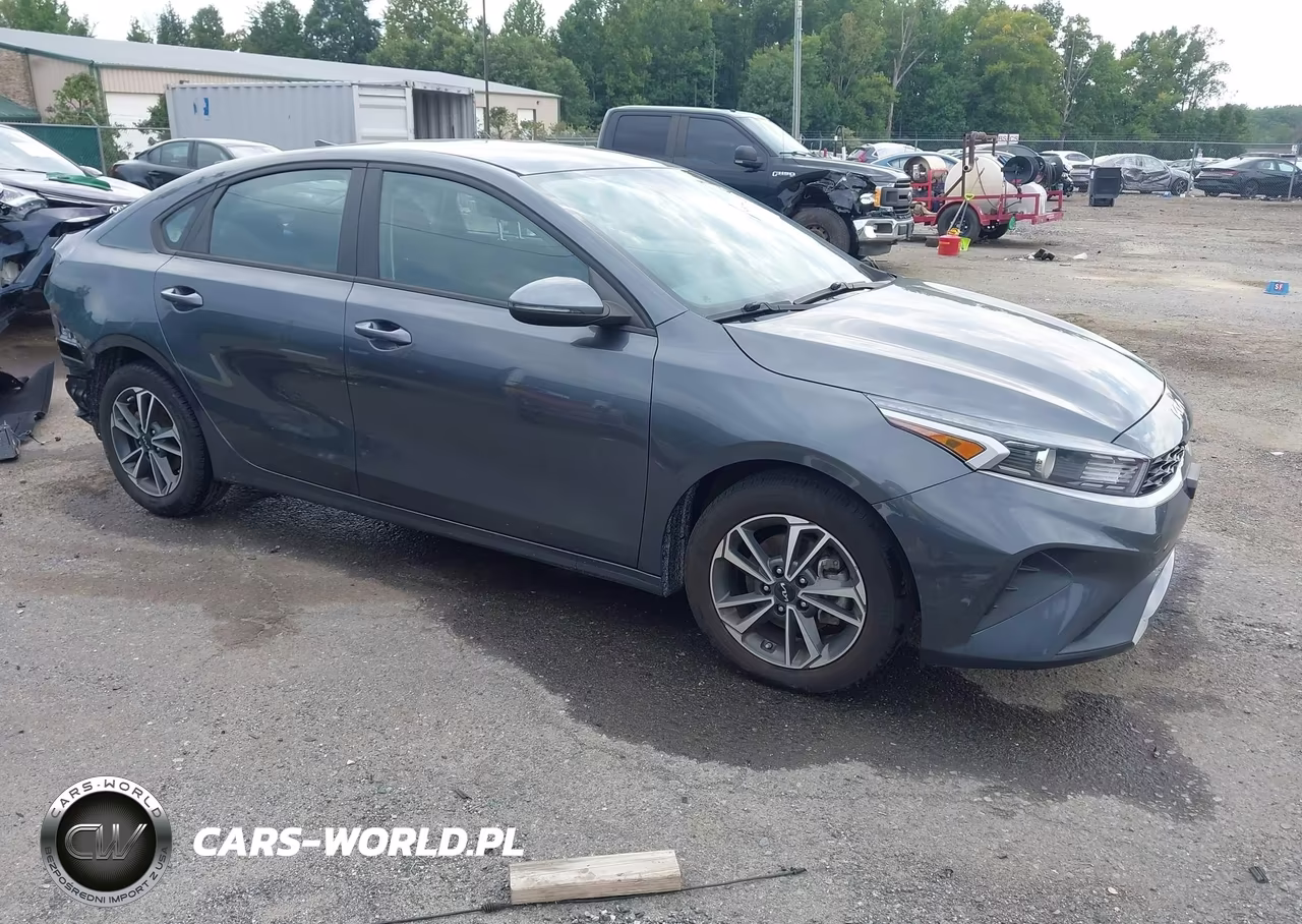 2023 Kia Forte Lxs
