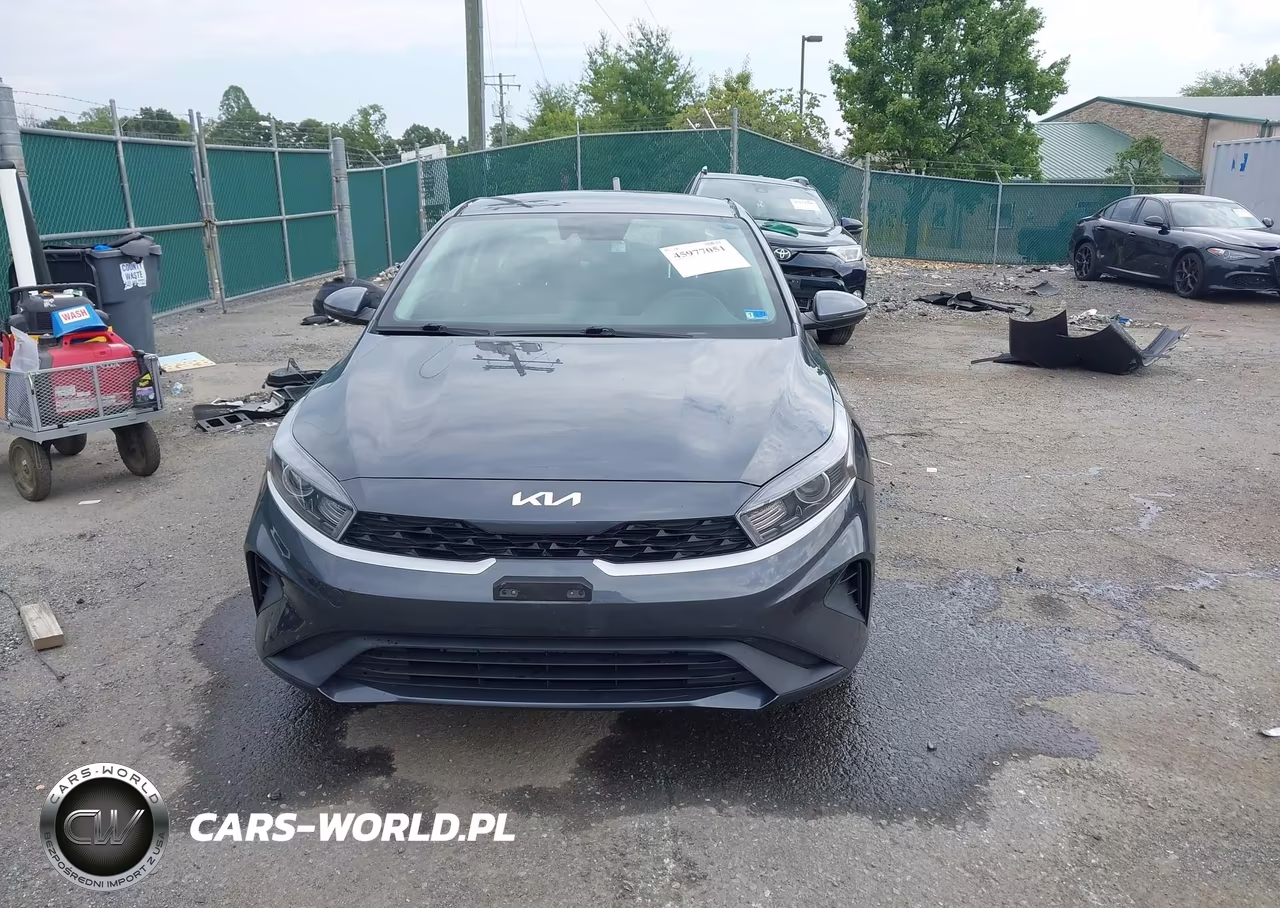 2023 Kia Forte Lxs VIN:3KPF24AD7PE688545 - 13