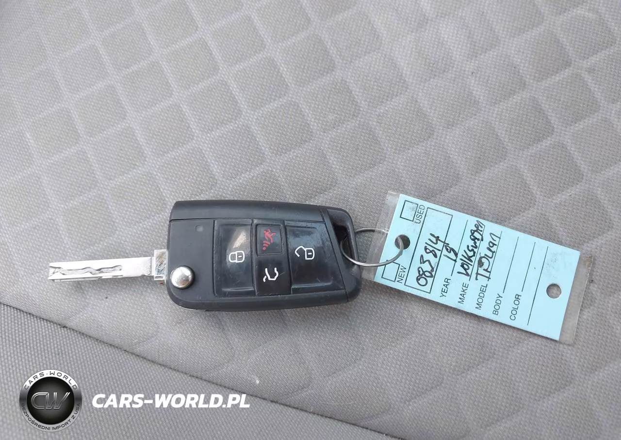 2018 Volkswagen Tiguan 2.0T S VIN:3VV1B7AX1JM083814 - 11