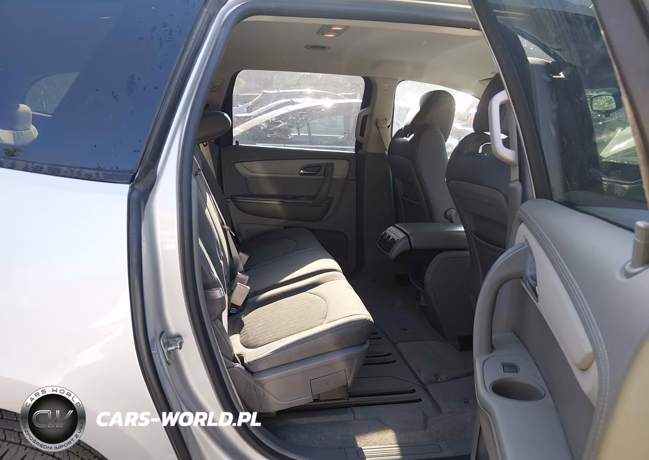 2017 Chevrolet Traverse Ls VIN:1GNKRFED5HJ116157 - 8