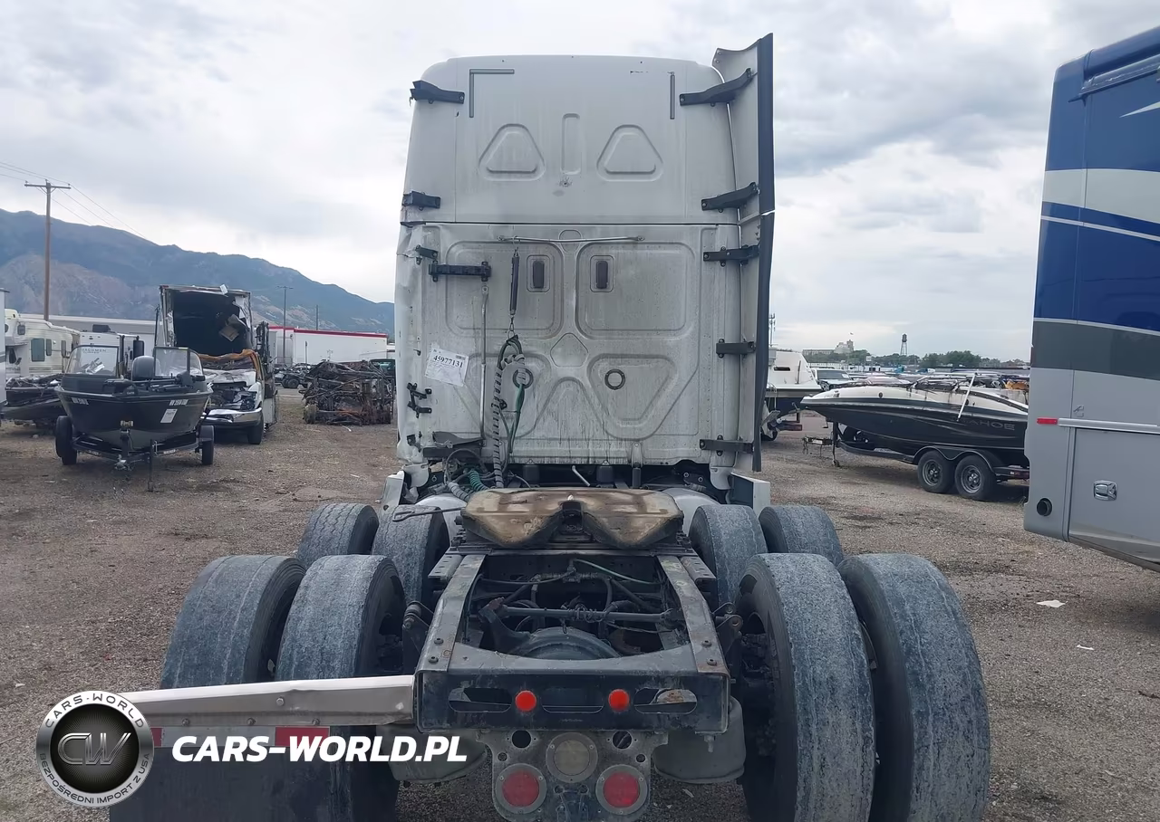 2020 Freightliner Cascadia 126 Semi Truck VIN:3AKJHHDR2LSKW4373 - 18