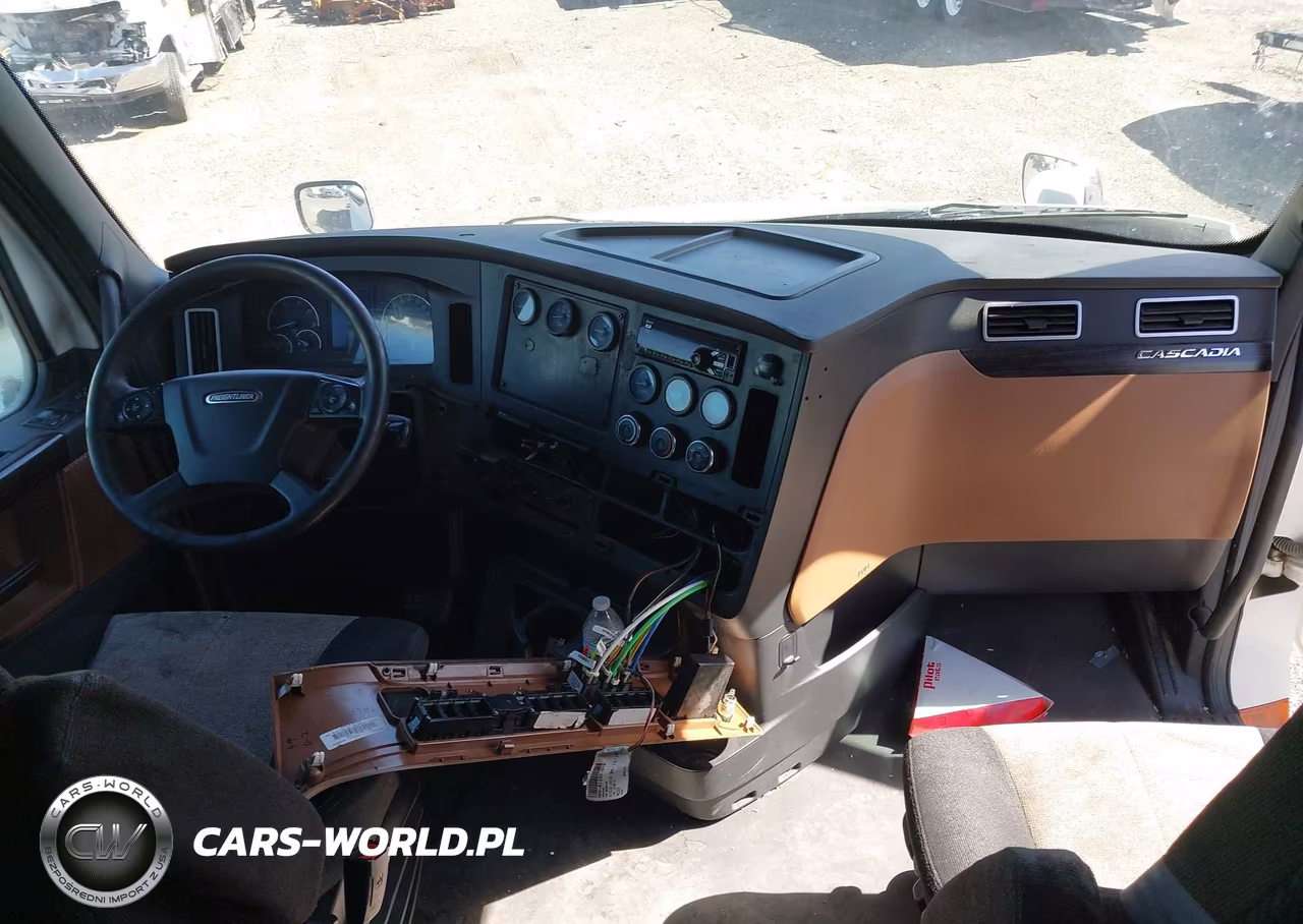 2020 Freightliner Cascadia 126 Semi Truck VIN:3AKJHHDR2LSKW4373 - 19