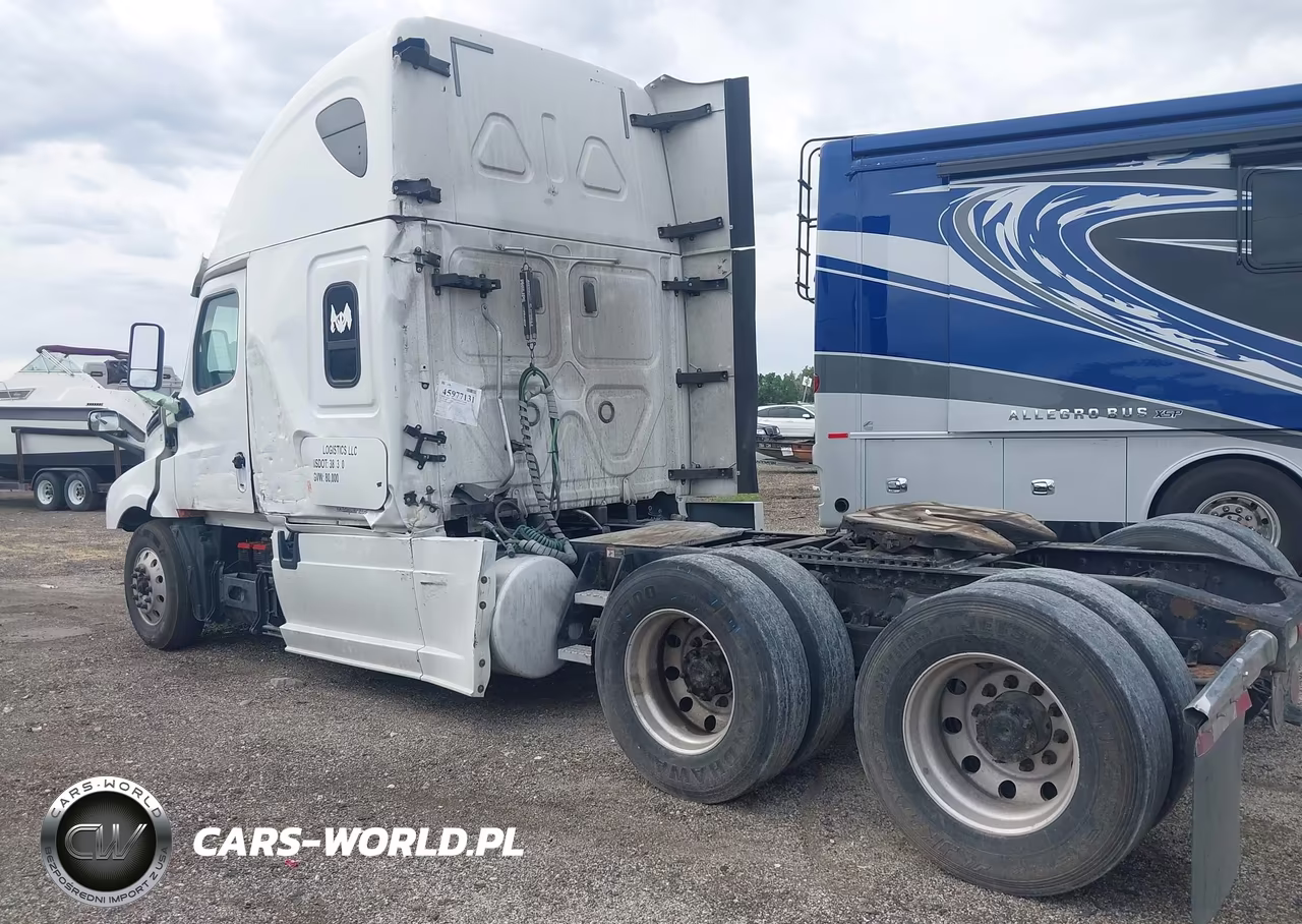 2020 Freightliner Cascadia 126 Semi Truck VIN:3AKJHHDR2LSKW4373 - 3