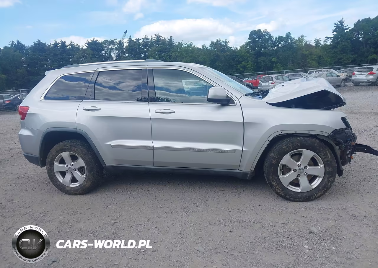 2011 Jeep Grand Cherokee Laredo VIN:1J4RR4GG8BC738258 - 13