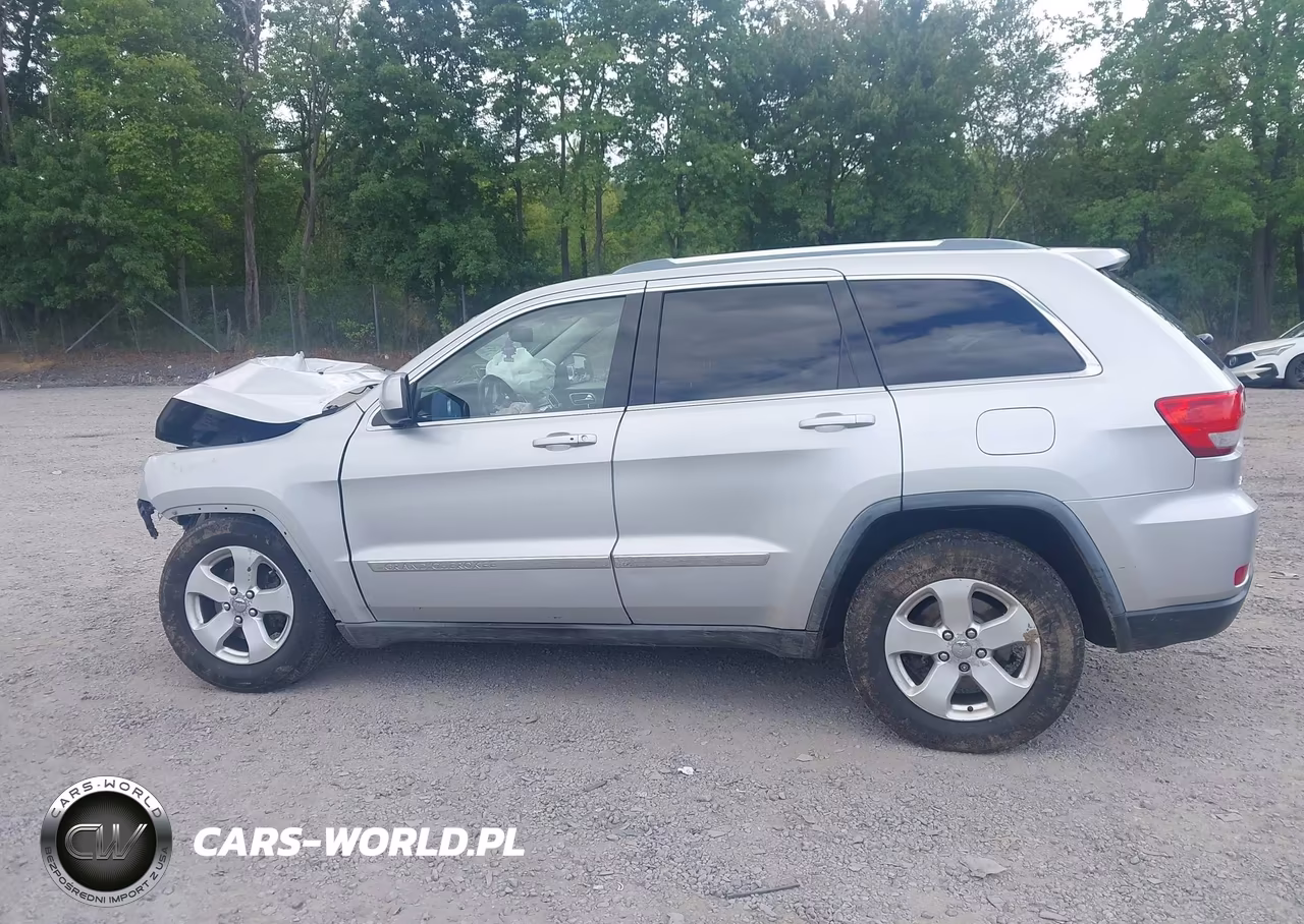 2011 Jeep Grand Cherokee Laredo VIN:1J4RR4GG8BC738258 - 14