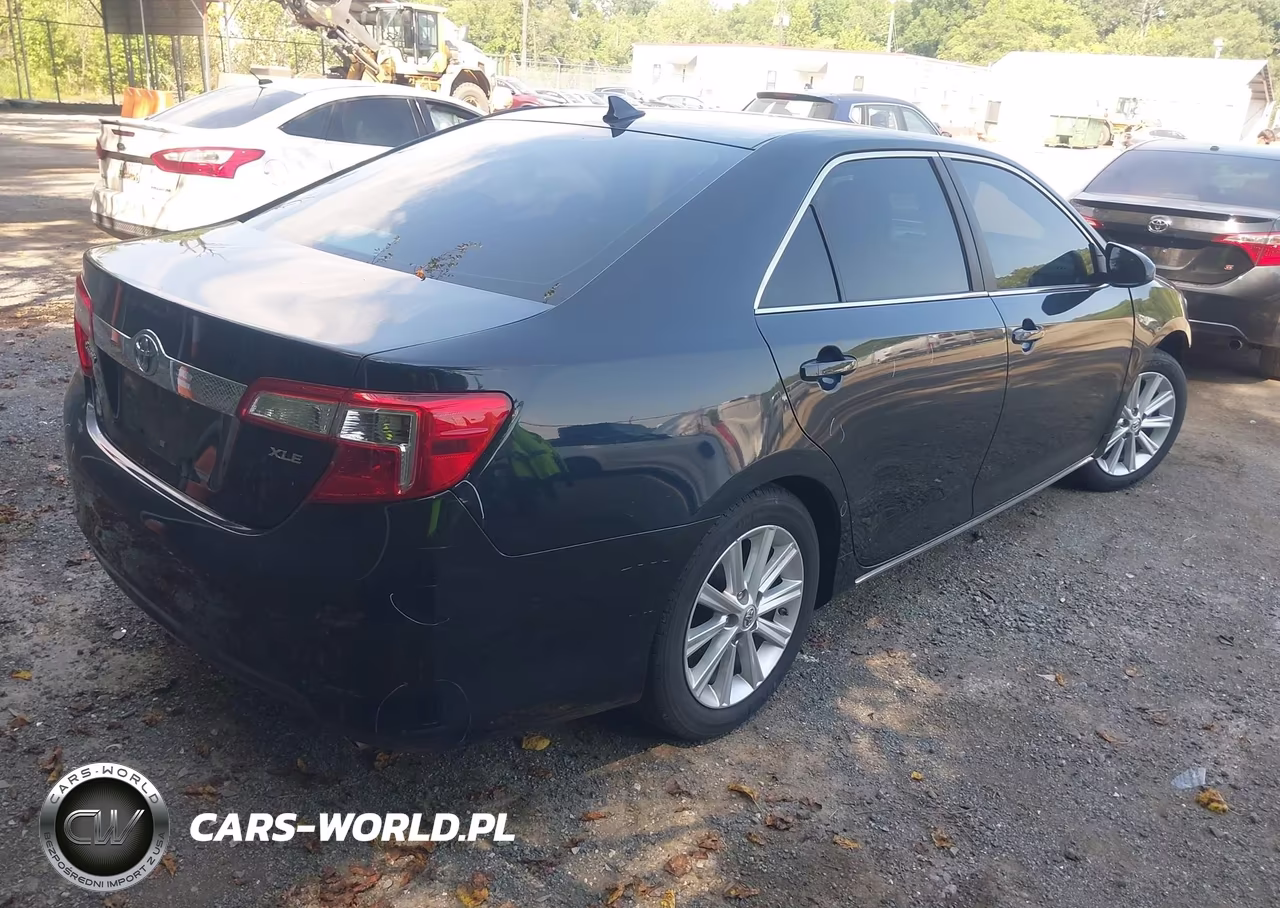 2013 Toyota Camry Xle V6 VIN:4T1BK1FK8DU531099 - 4