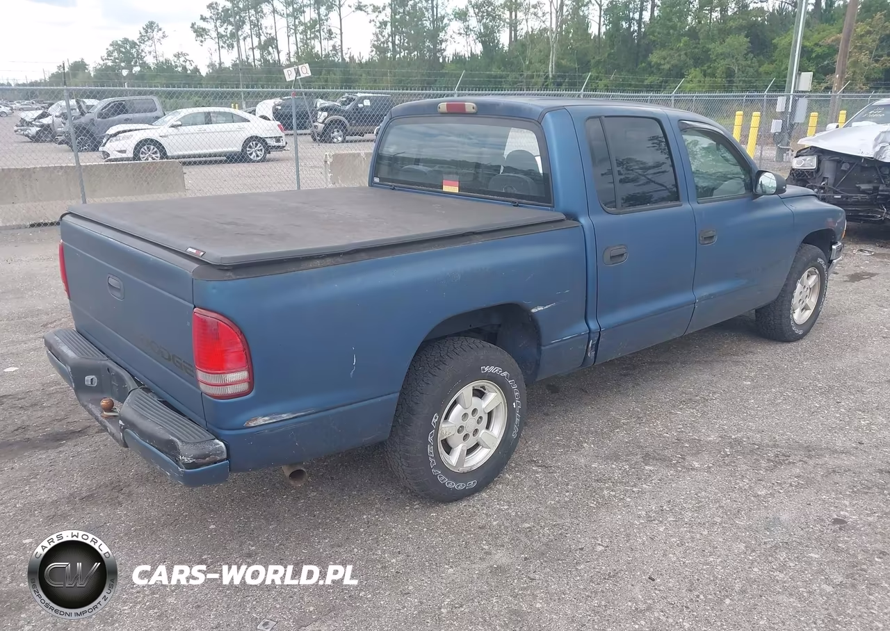 2002 Dodge Dakota Sport VIN:1B7HL38X12S651397 - 4