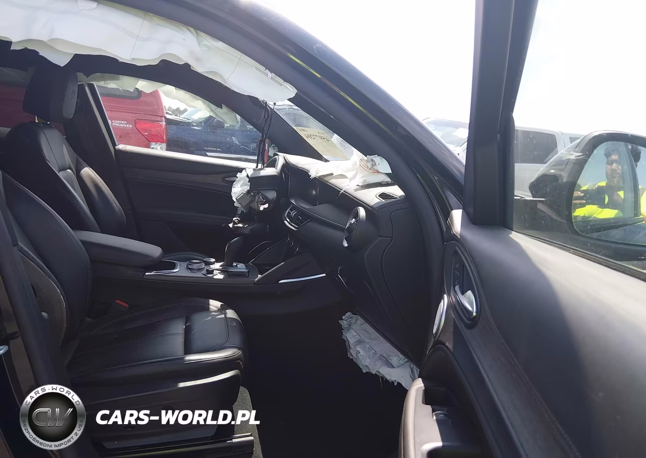 2023 Alfa Romeo Stelvio Ti Awd VIN:ZASPAKBN0P7D52844 - 5