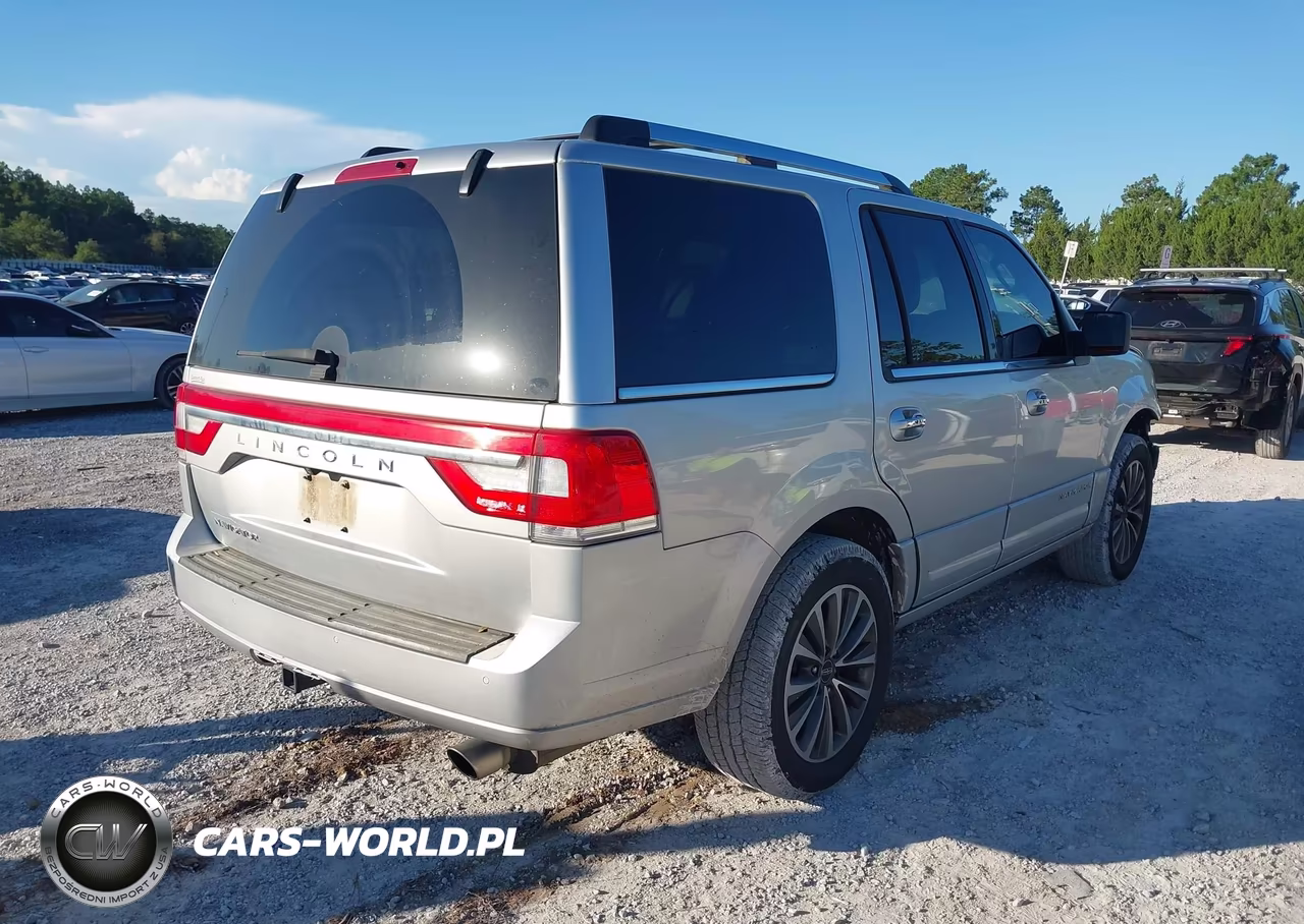 2017 Lincoln Navigator Select VIN:5LMJJ2HT0HEL13911 - 4