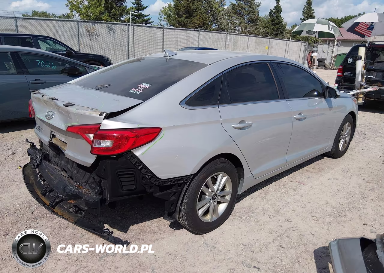 2016 Hyundai Sonata Se VIN:5NPE24AFXGH272949 - 4