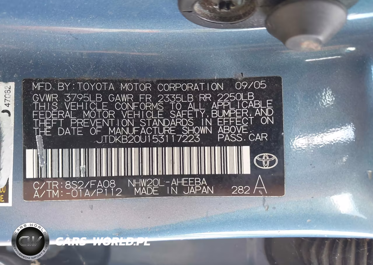 2005 Toyota Prius VIN:JTDKB20U153117223 - 9