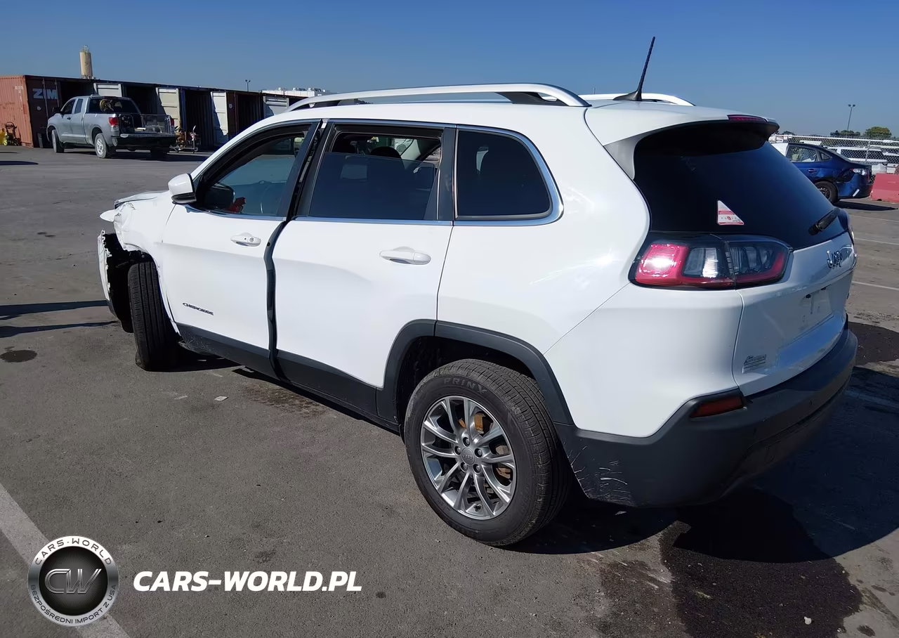 2019 Jeep Cherokee Latitude Plus Fwd VIN:1C4PJLLBXKD365887 - 3