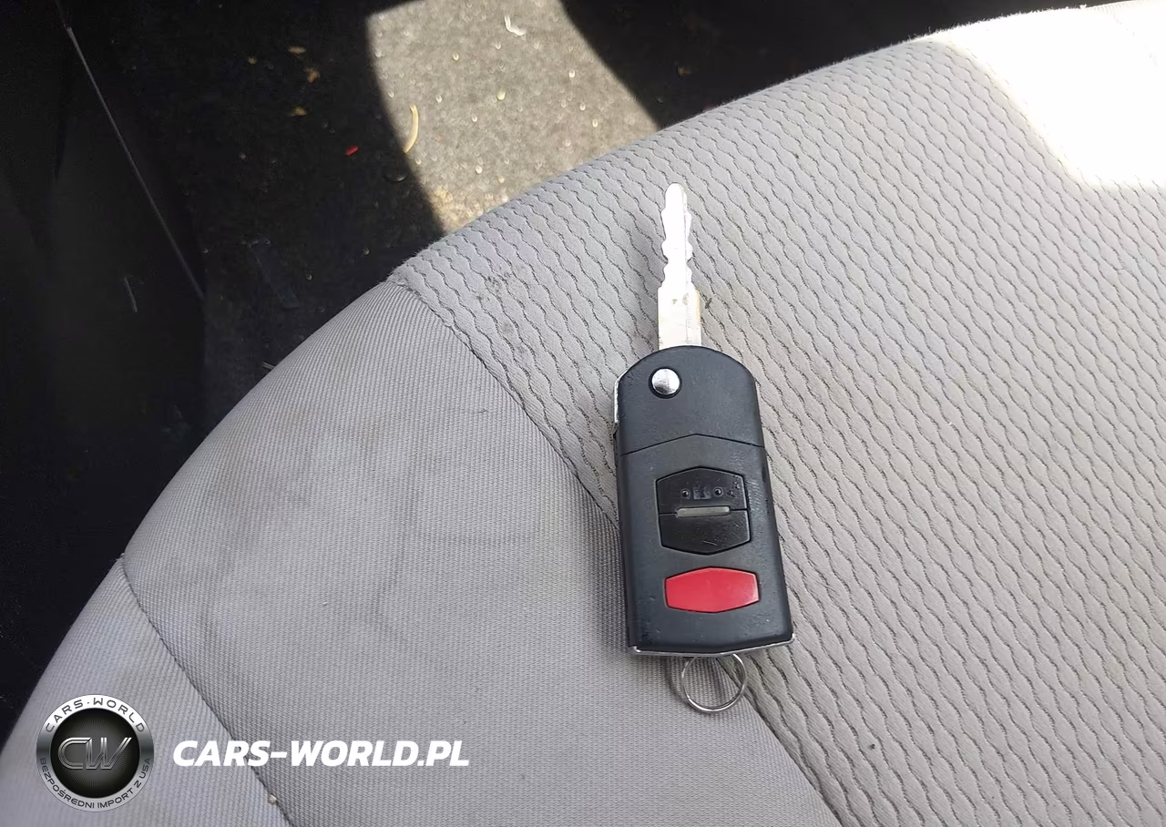 2015 Mazda Mazda5 Sport VIN:JM1CW2BL7F0182111 - 11