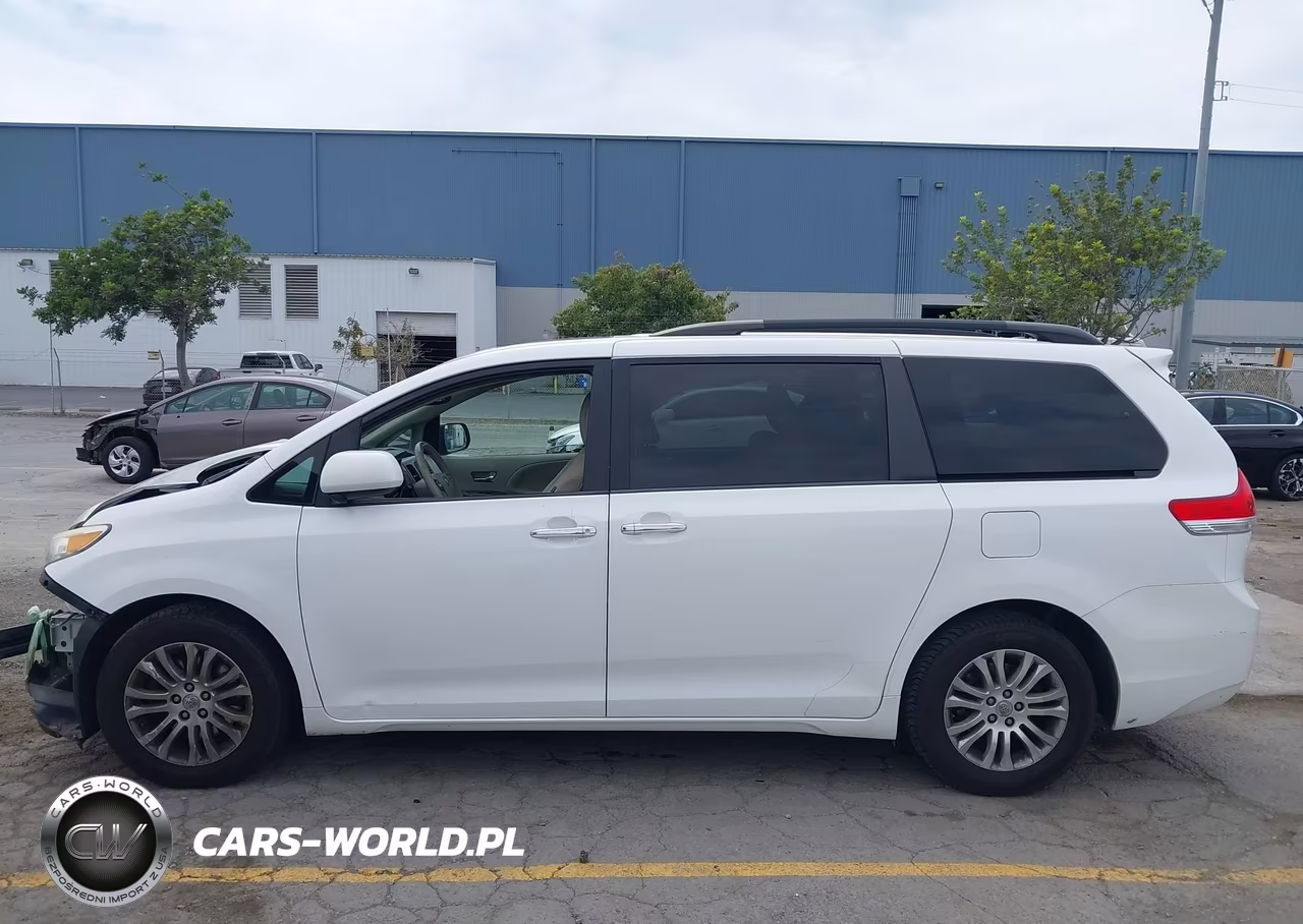 2014 Toyota Sienna Xle V6 8 Passenger VIN:5TDYK3DC6ES452672 - 15